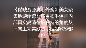 真实的印度强奸，摄像头下，深夜街道上女人被男子无情强奸，女人激烈反抗失败，被无情猛艹