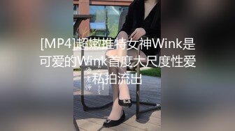 饥渴女友捣乱正玩游戏的男友求操 扑倒床上无套扛腿速插 女上骑乘扭动美臀 中出内射 完美露脸 高清1080P版