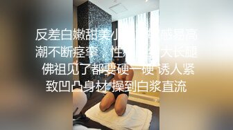 新交的女友，没想到比我还野，旁晚吃完饭下楼公园散步，女友胸罩都没穿就出门，直接撂下衣服撸奶子！