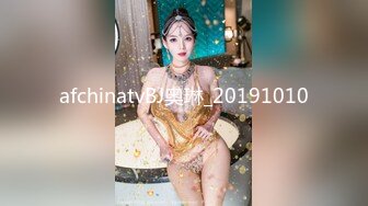 后入风骚老婆插出白浆