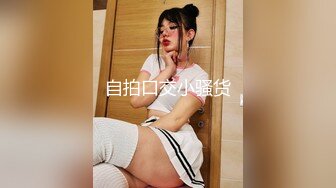 无敌清纯美少女，大胆在户外自家的农舍自慰，这么清纯的脸蛋儿搭配这种学生制服