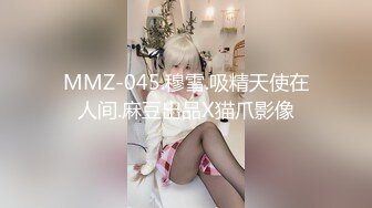 [MP4/ 475M] 家里的淫妻骚母狗被大哥调教的真不错，乖巧听话丝袜高跟，跪着给大哥舔鸡巴