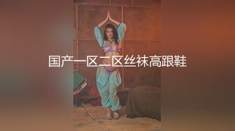 没有男人淫荡三女互玩，叠罗汉看三穴，扣骚逼假屌猛捅，交叉姿势黄瓜互插，在逼里滑来滑去，让人欲罢不能